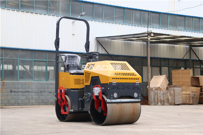 小型壓路機(jī)施工后應(yīng)當(dāng)怎么清理呢？