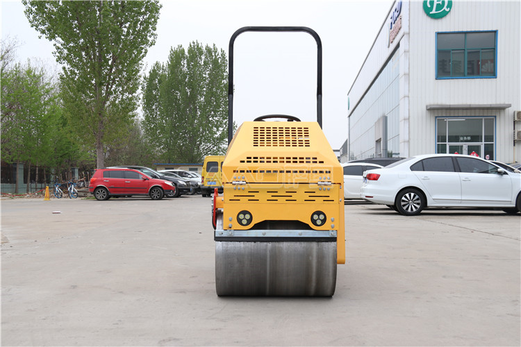 教你如何辨別二手小型壓路機(jī)，看完不踩雷