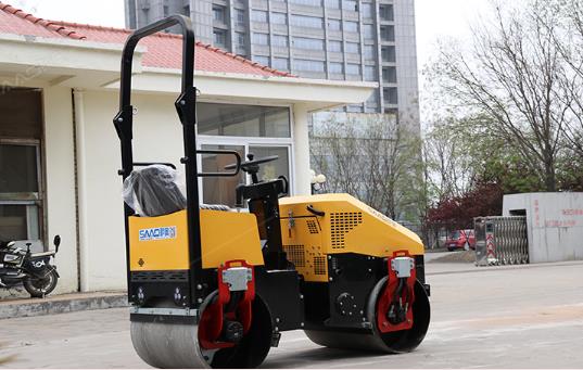 想要開好小型壓路機(jī)，常識(shí)要了解