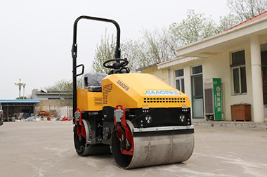 小型壓路機(jī)零部件操作，需要滿足的溫度